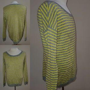 GAP sweater
